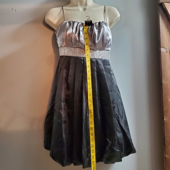 Elegant Silver and Black Cocktail Dress - Picture 1 of 6